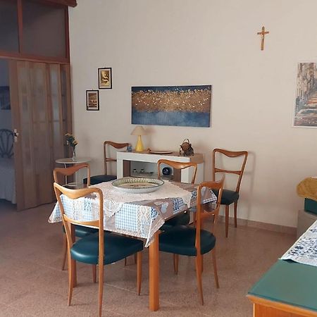 Casa Fronte Mare Puro Relax Cava dʼAliga Exterior foto